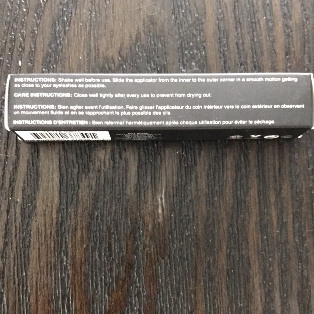 Aesthetica liquid eyeliner - Picture 4 of 7